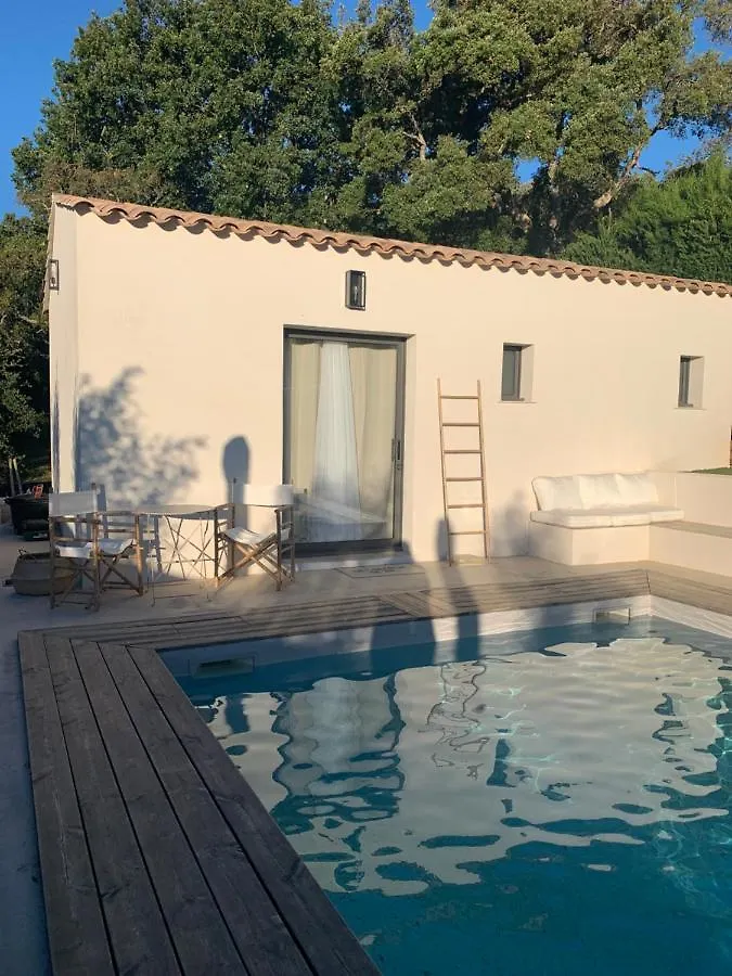 Le Cabanon De Val Bed and Breakfast Gassin 0*,
